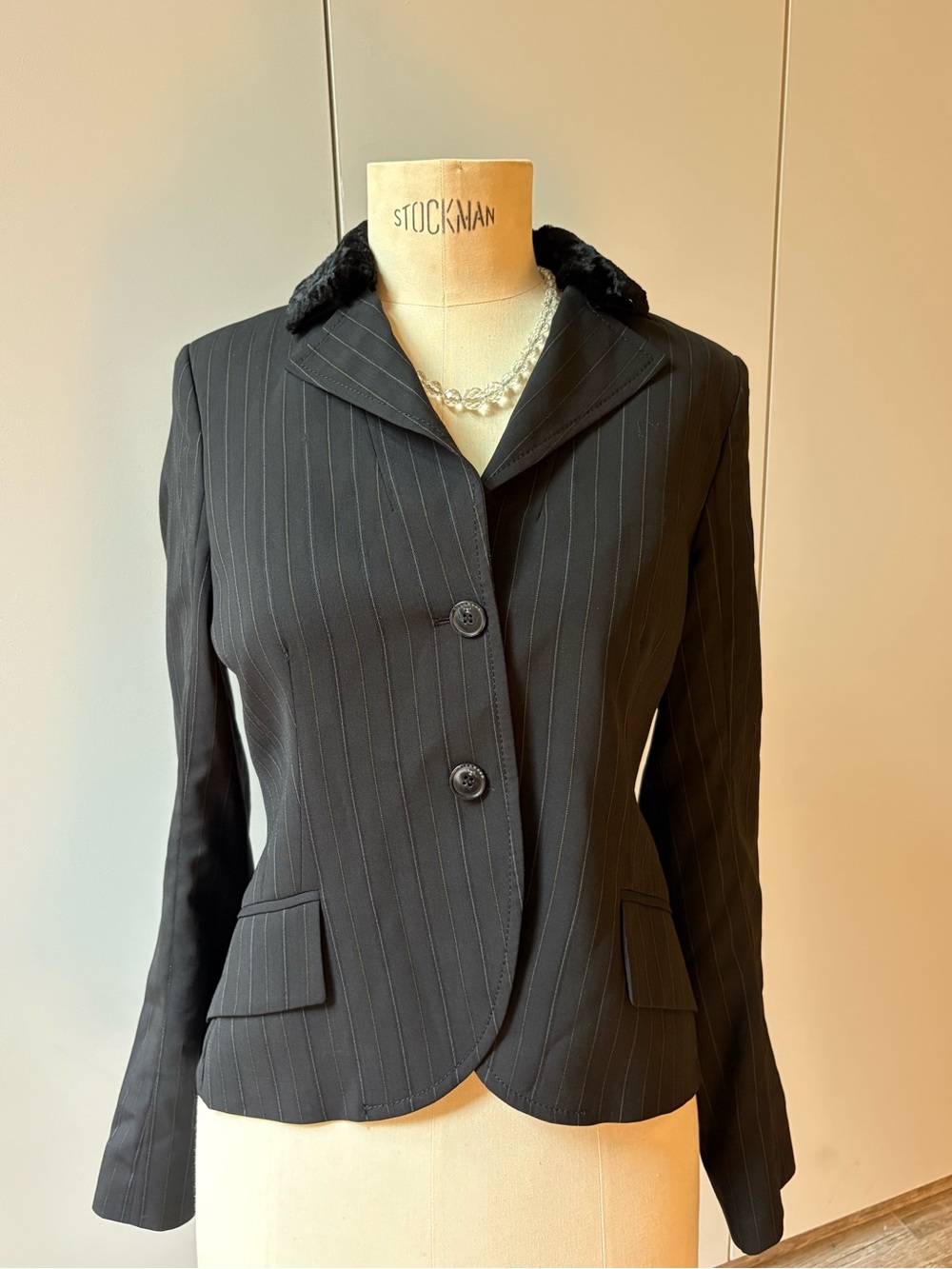 Tailored Black Pinstripe Blazer with Faux Fur Collar